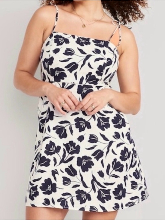 Old Navy Dresses & Skirts - New w/ Tags Mini Floral Dress